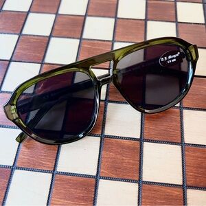 AJ Morgan forest green round aviator style sunglasses